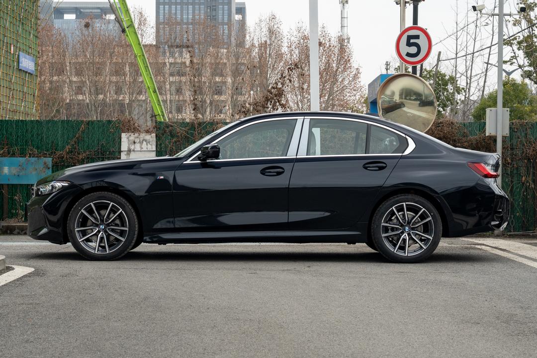 BMW 3 Series 2026, фото 4