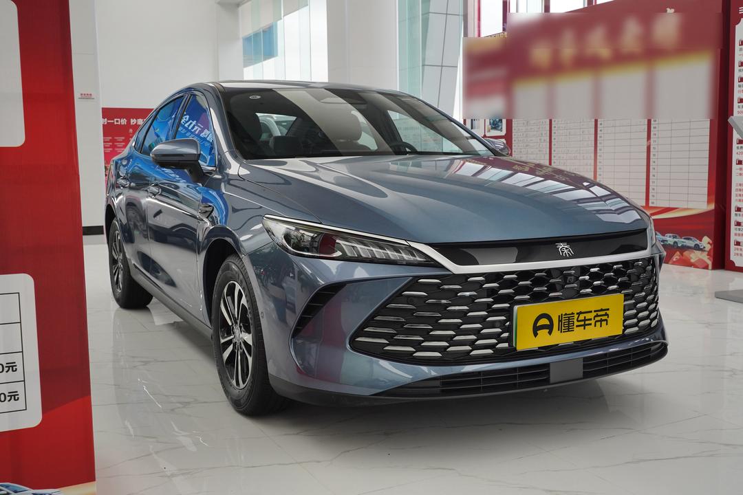 BYD Qin PLUS DM 2026, фото 3