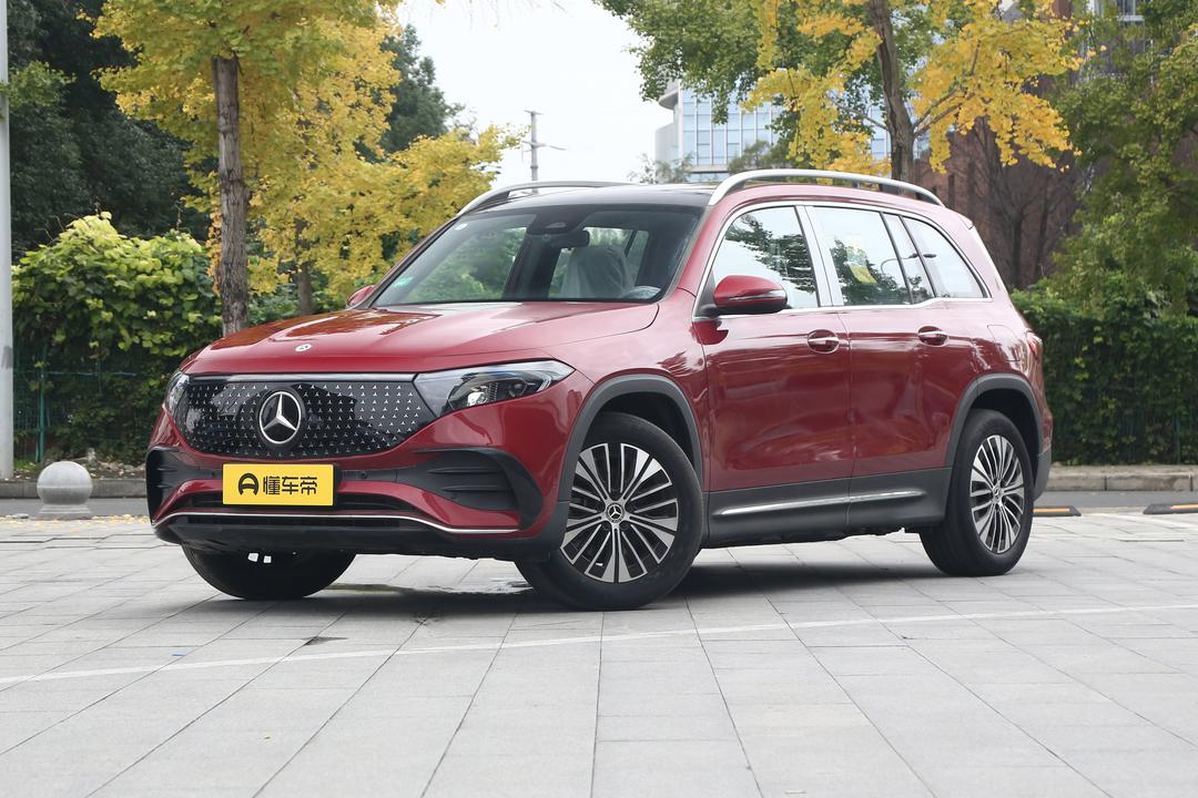 Mercedes-Benz EQB 2026, фото 1