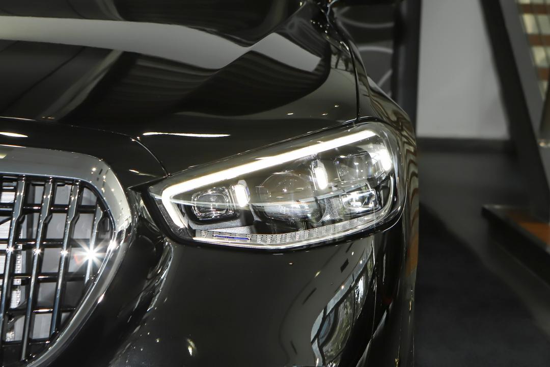 Mercedes-Benz Maybach S-Class 2026, фото 12