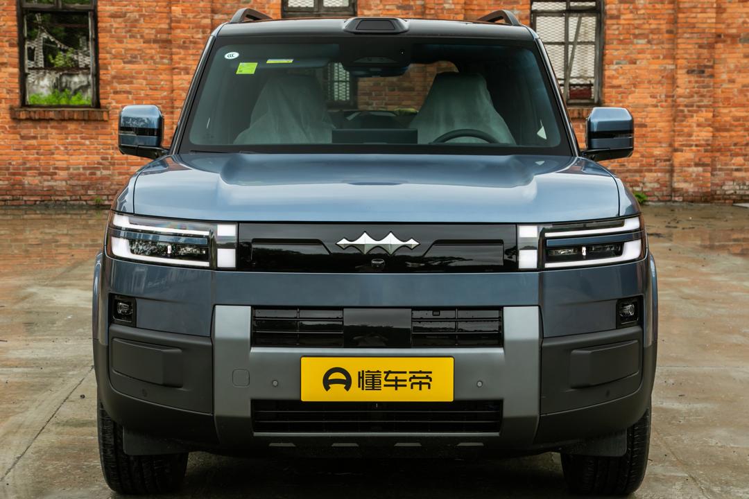 BYD Titan 7 EV 2026, фото 12