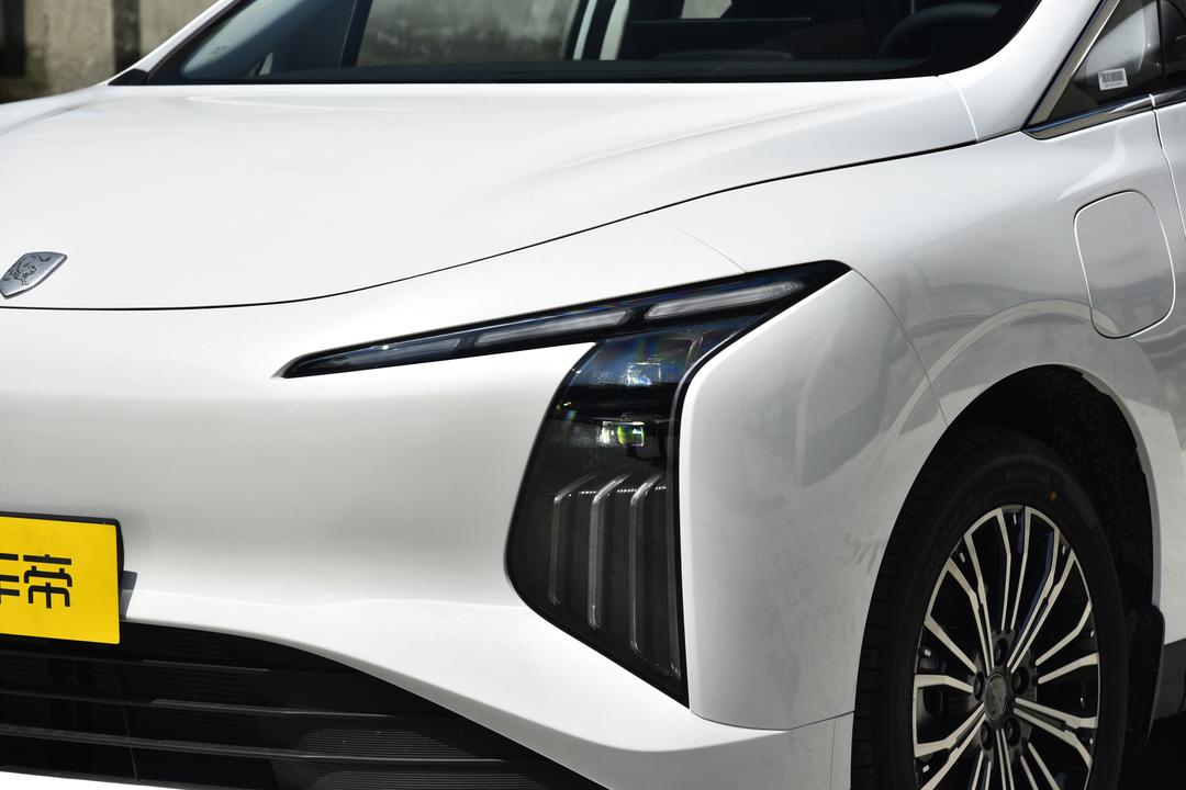 Dongfeng V6 PLUS 2026, фото 14