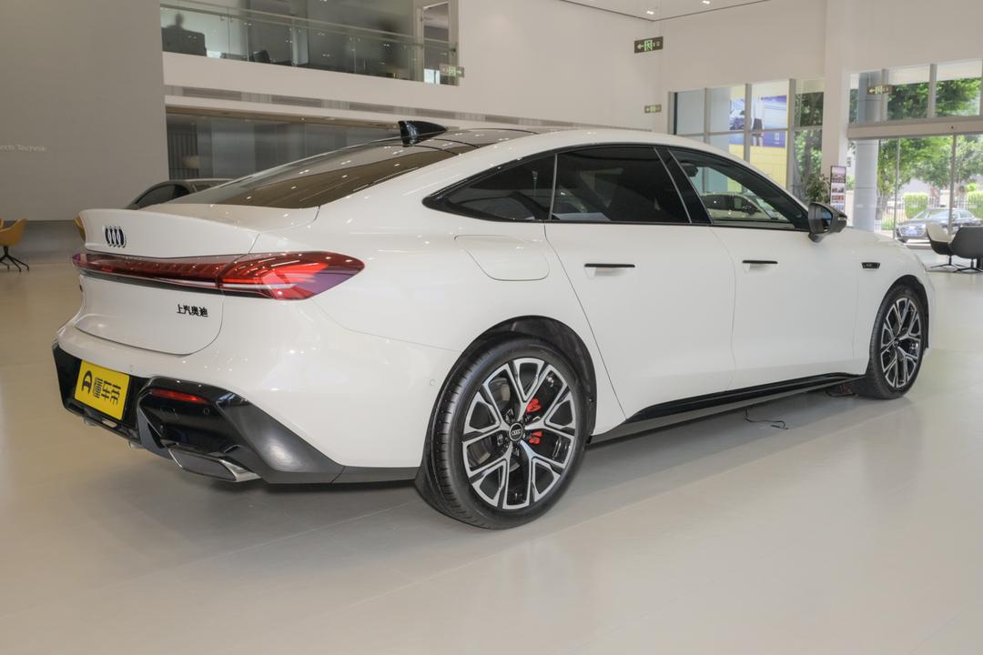 Audi A5L Sportback 2026, фото 8