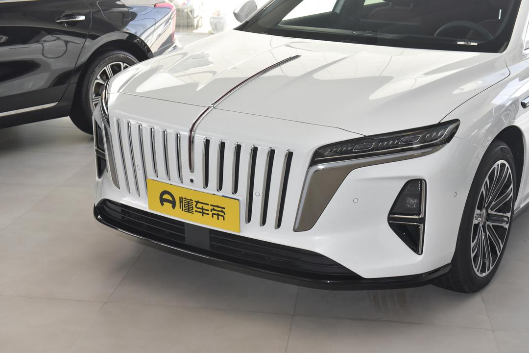 Hongqi H7 PHEV 2026, фото 9