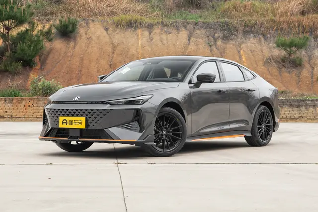 Changan UNI-V 2026 — купить из Китая под заказ