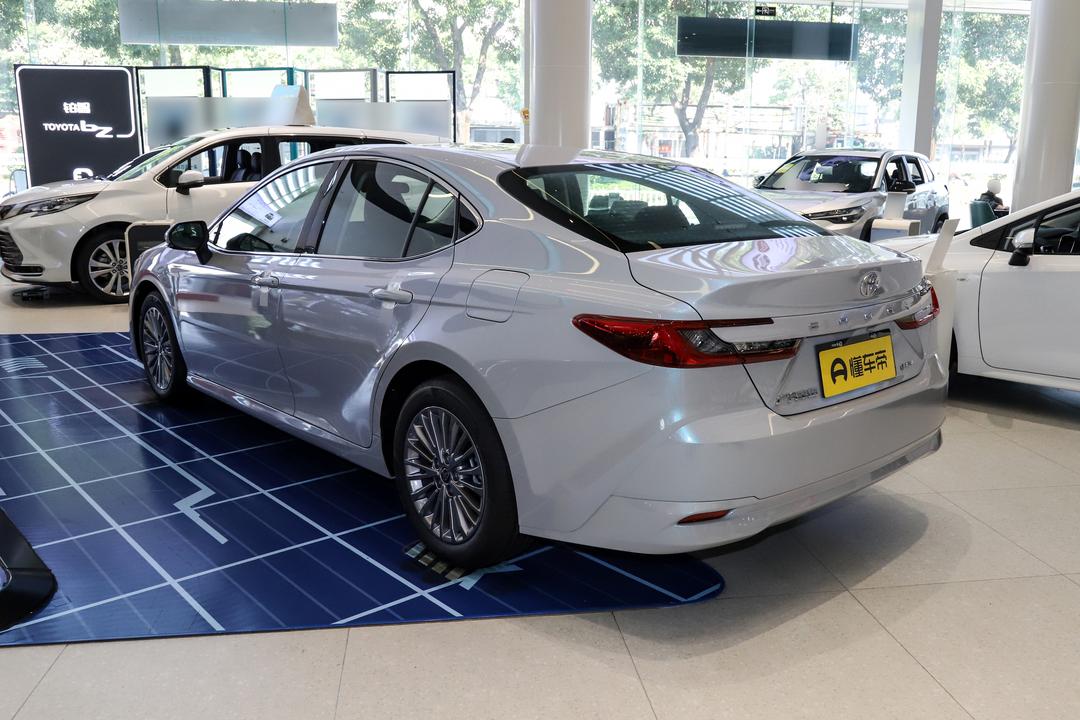 Toyota Camry 2026, фото 5