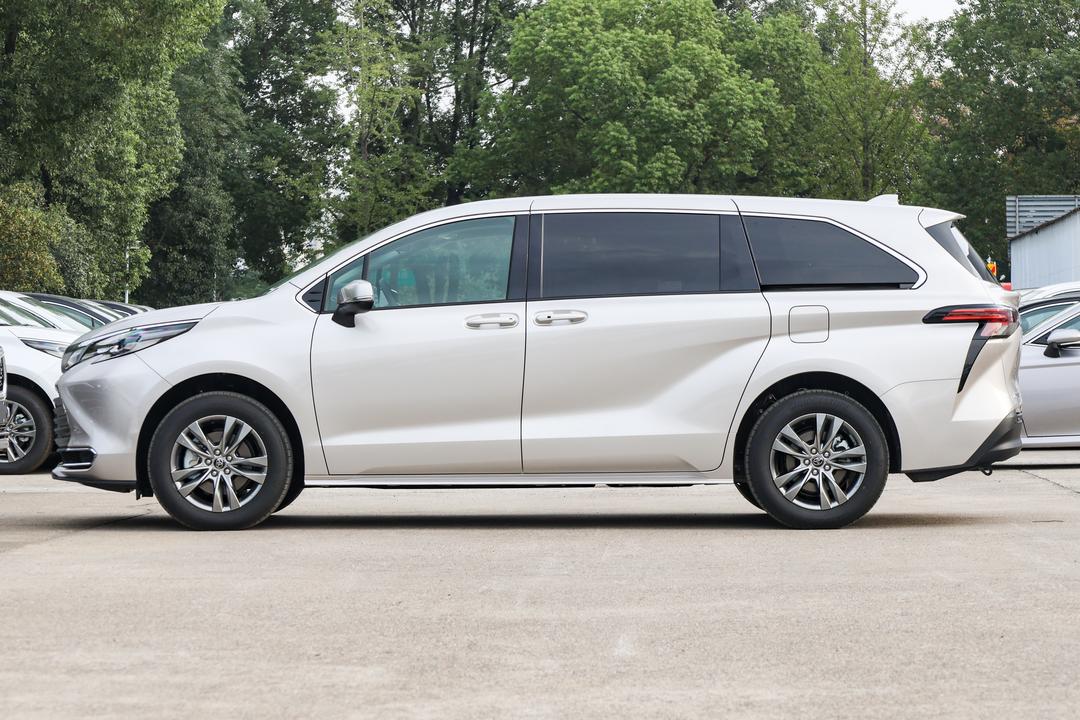 Toyota Sienna 2026, фото 4