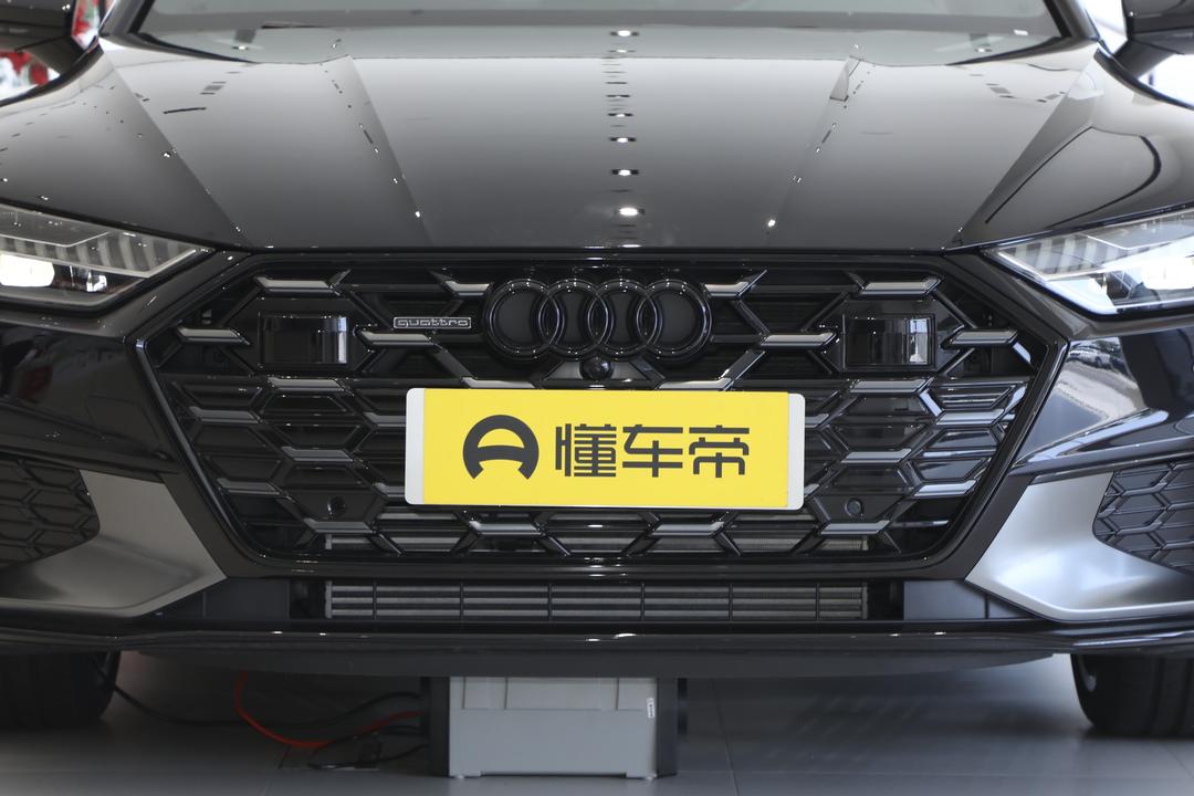 Audi A7L 2026, фото 10