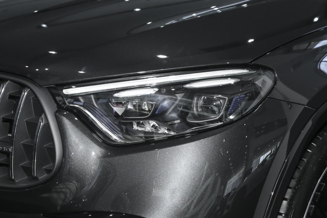 Mercedes-Benz GLC AMG 2026, фото 13
