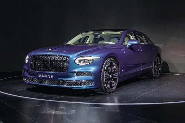 Bentley Flying Spur PHEV 2026 — купить из Китая под заказ