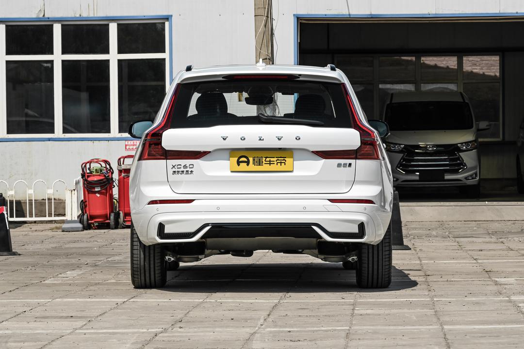 Volvo XC60 2026, фото 6