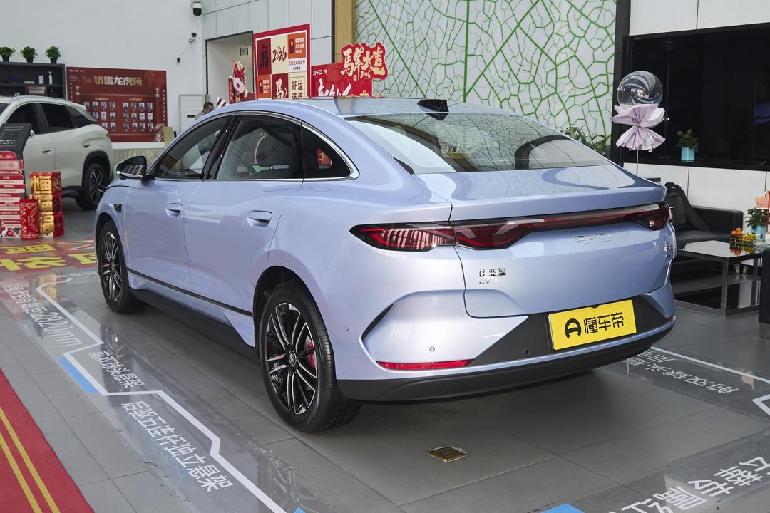 BYD Qin L EV 2026, фото 5