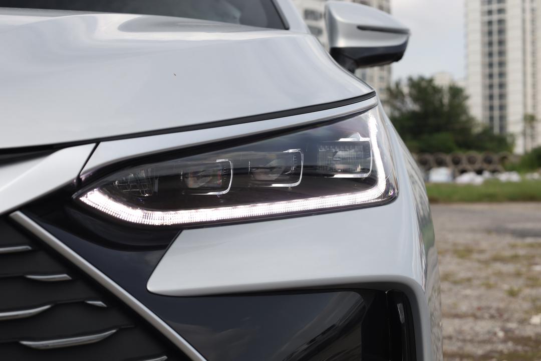 BYD Tang DM 2026, фото 12