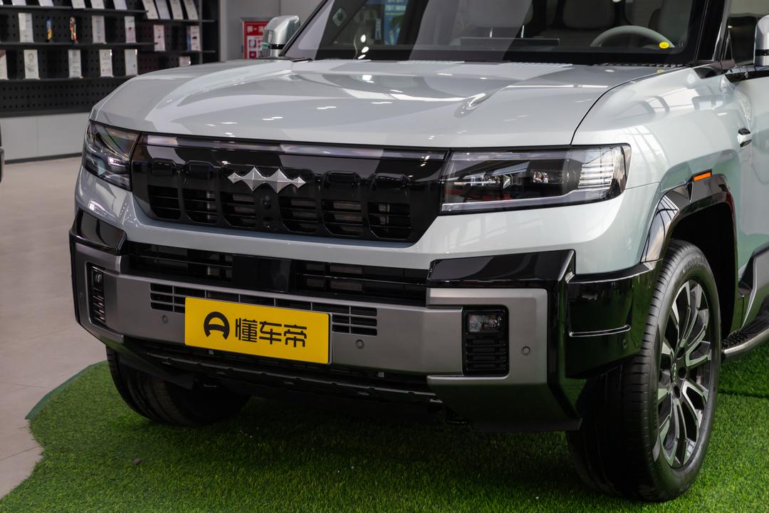BYD Fangchengbao Leopard 8 2026, фото 9