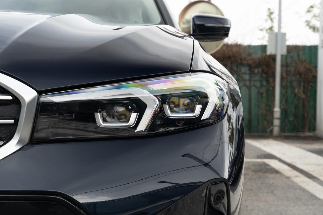 BMW 3 Series 2026, фото 11