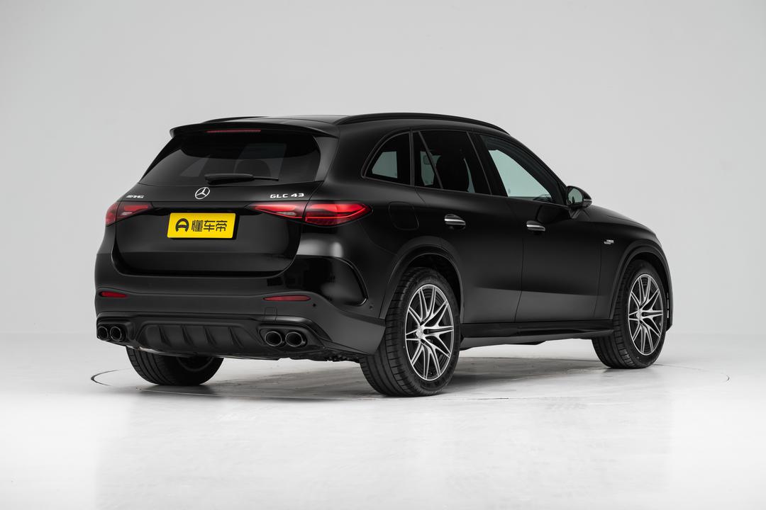 Mercedes-Benz GLC AMG 2026, фото 7
