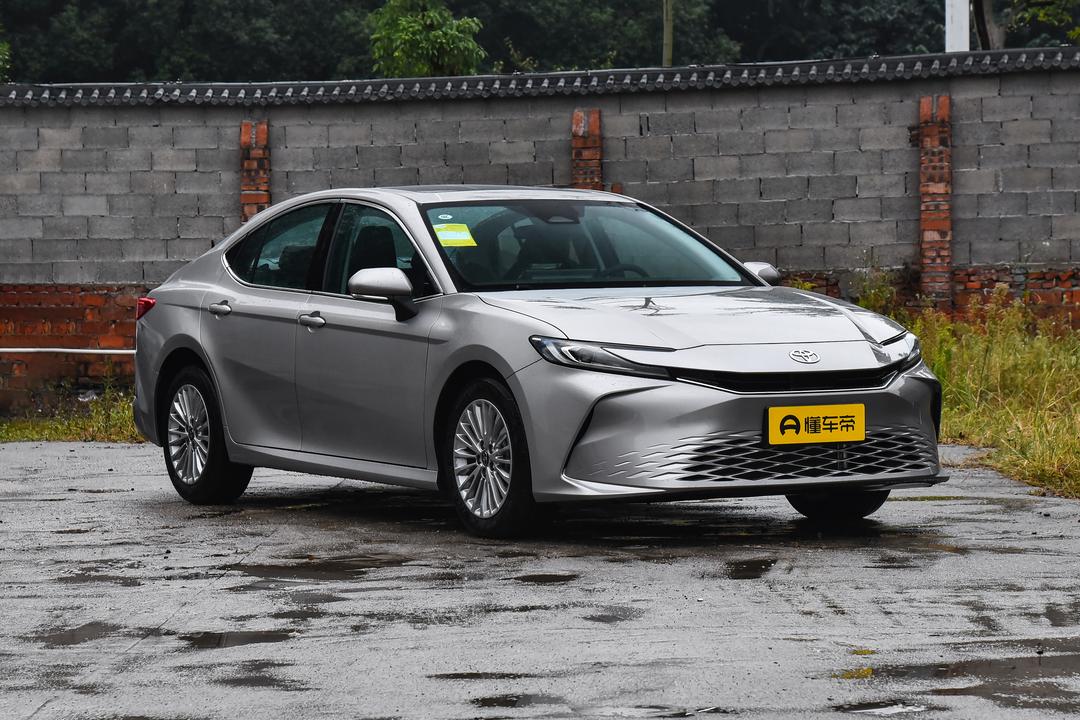 Toyota Camry 2026, фото 3