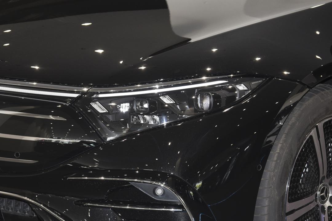 Mercedes-Benz EQS 2026, фото 13