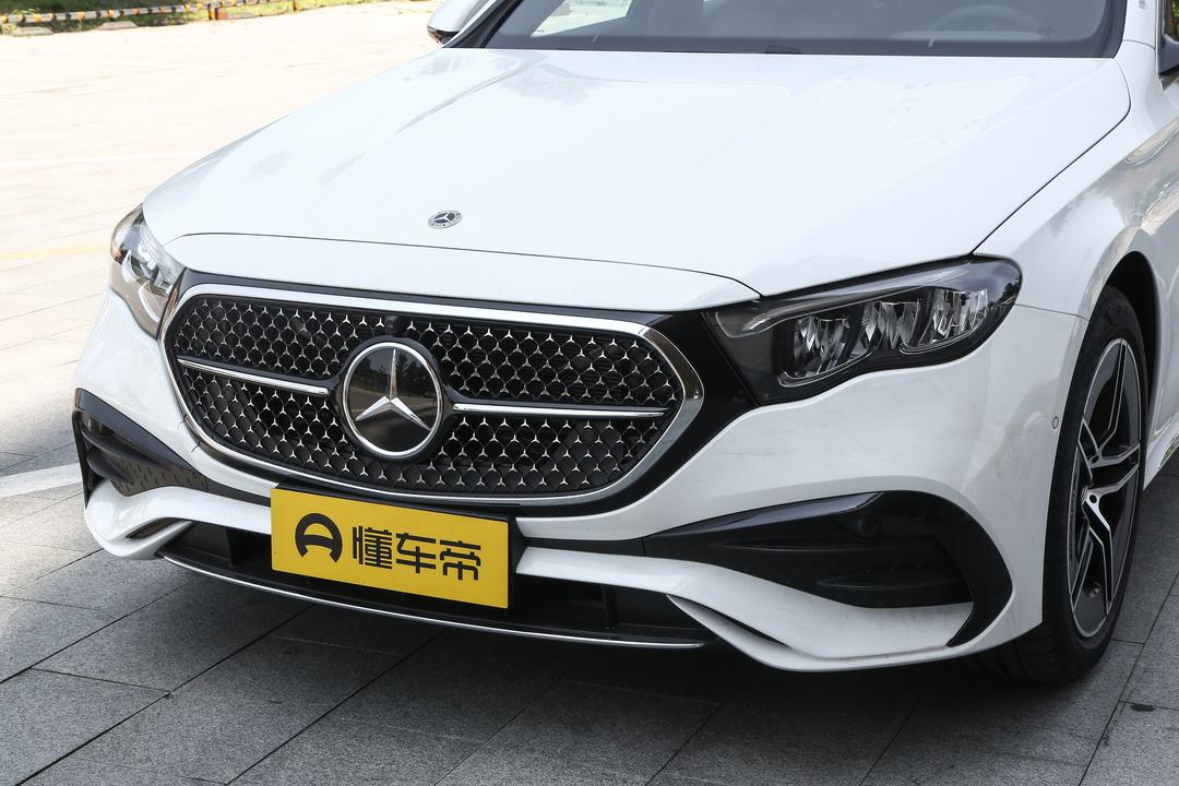 Mercedes-Benz E-Class 2026, фото 9