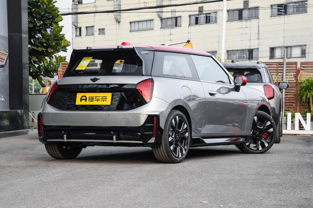 MINI JCW EV 2026, фото 7