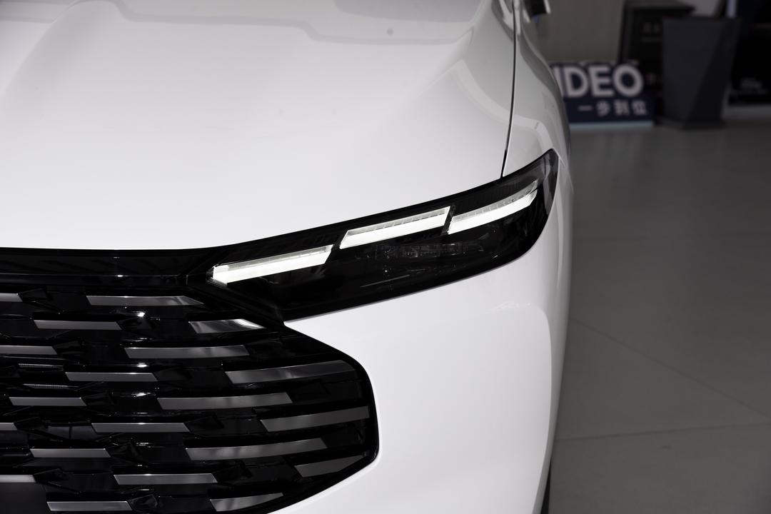 Ford Mondeo 2026, фото 11