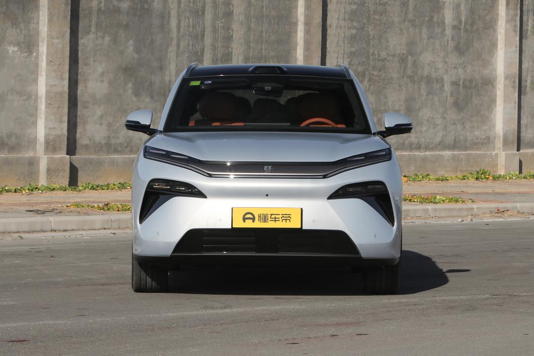 BYD Tang L EV 2026, фото 2