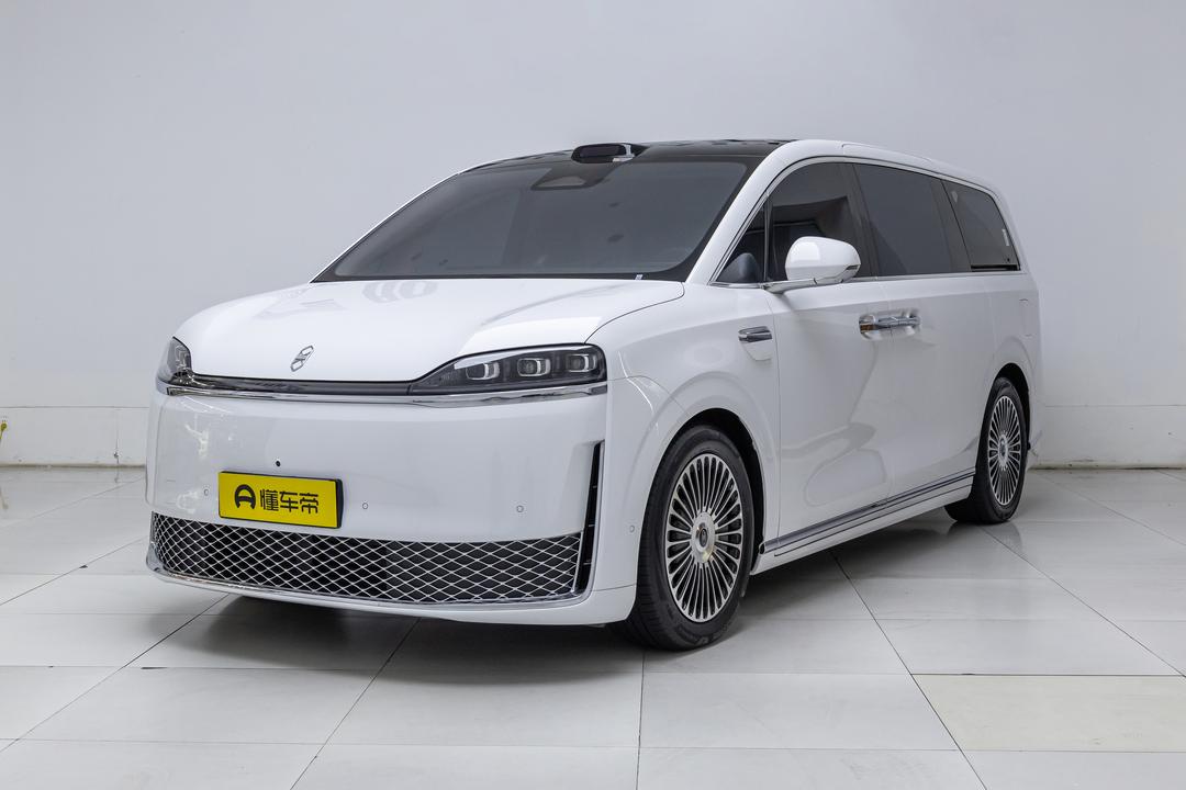 Luxeed V9