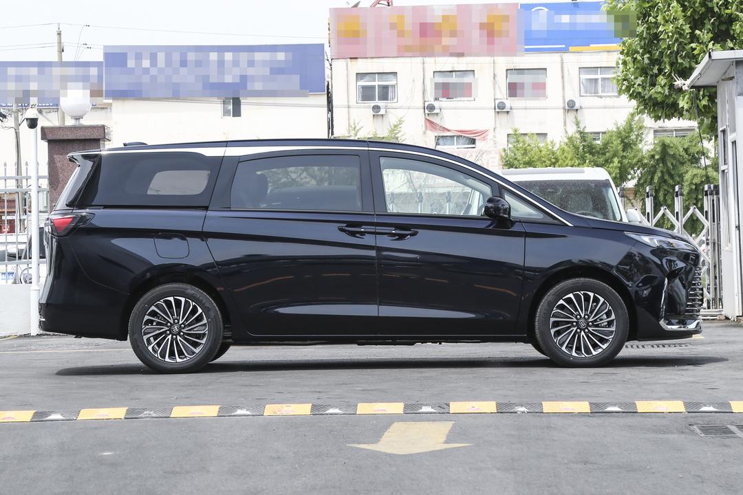 Buick GL8 PHEV 2026, фото 8