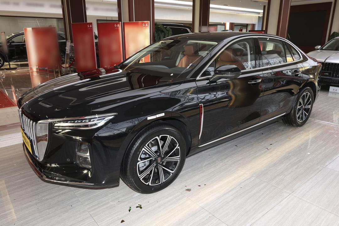 Hongqi H5 PHEV 2026, фото 4