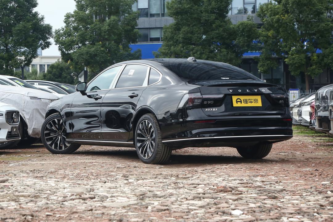 Volvo S90 2026, фото 5
