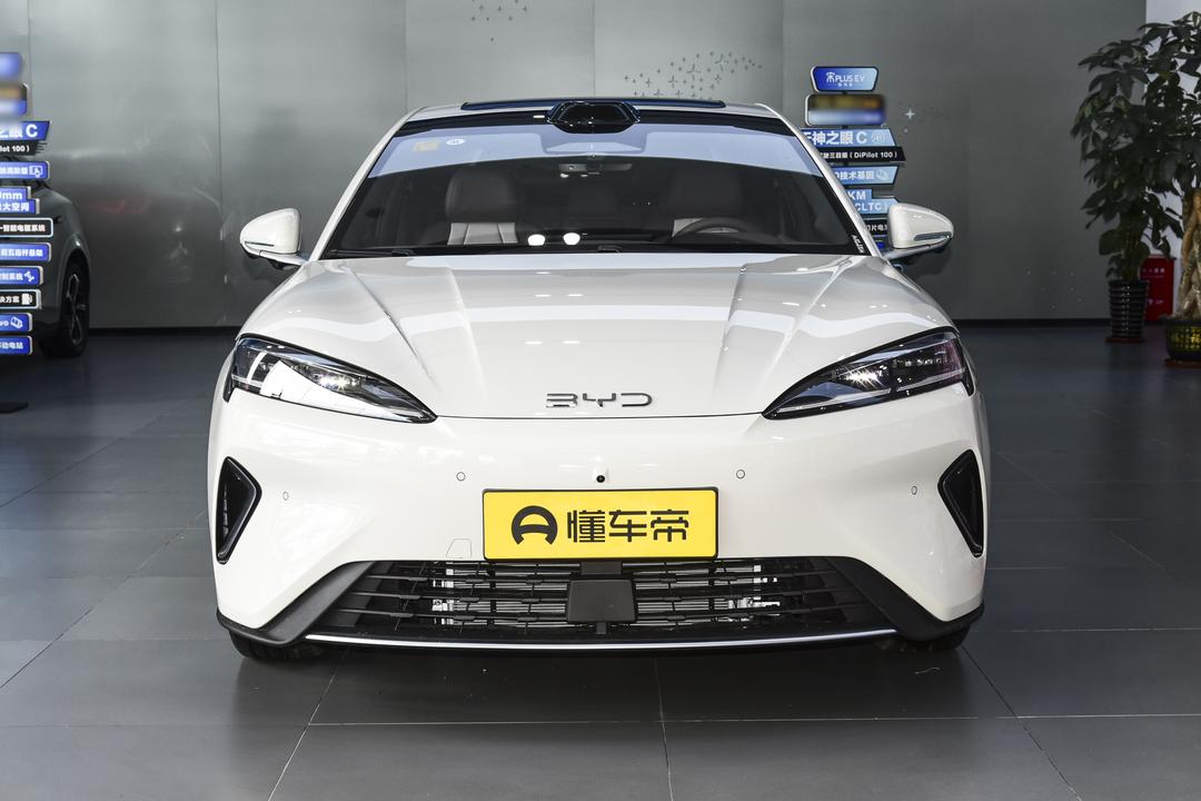 BYD Seal 07 DM 2026, фото 2