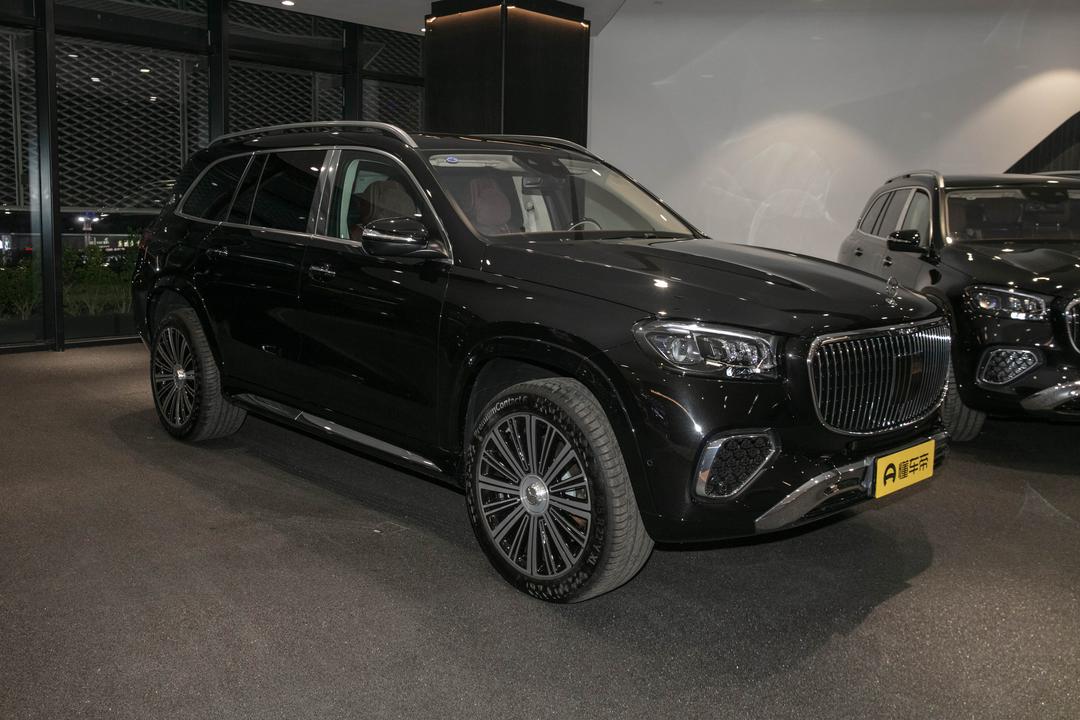 Mercedes-Benz Maybach GLS 2026, фото 3