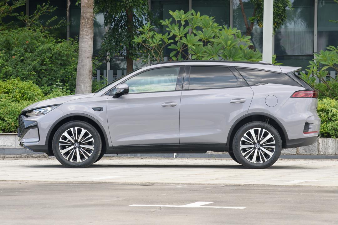 BYD Tang DM 2026, фото 4