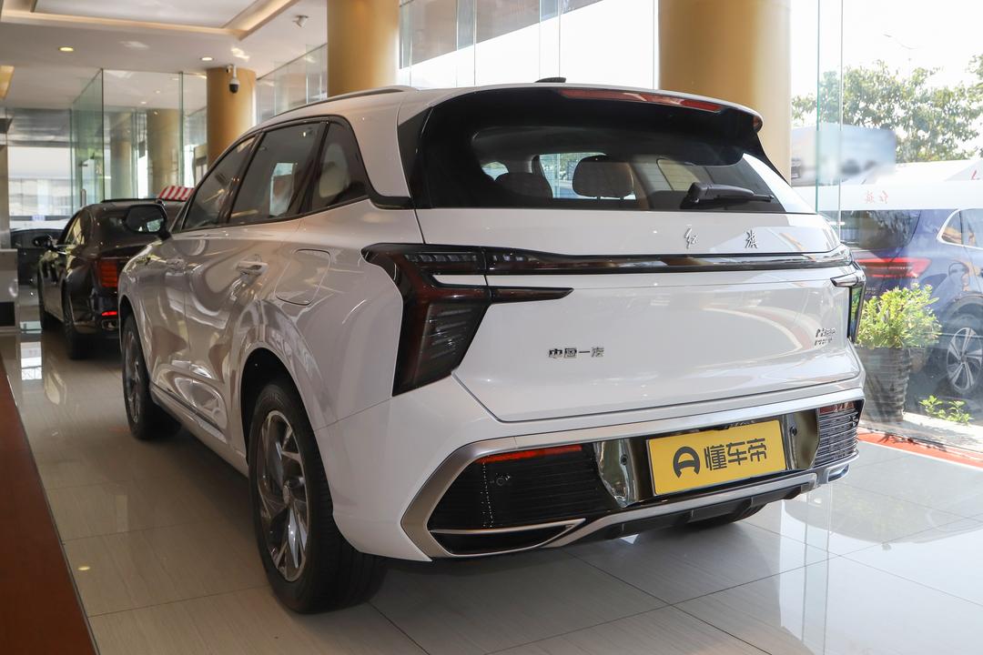 Hongqi HS3 PHEV 2026, фото 4