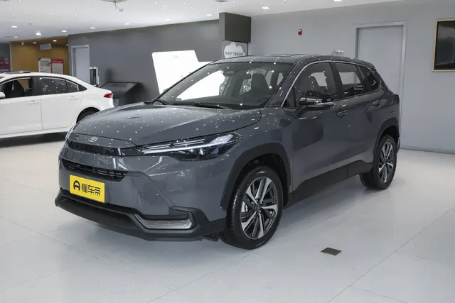 Toyota Frontlander 2026 — купить из Китая под заказ
