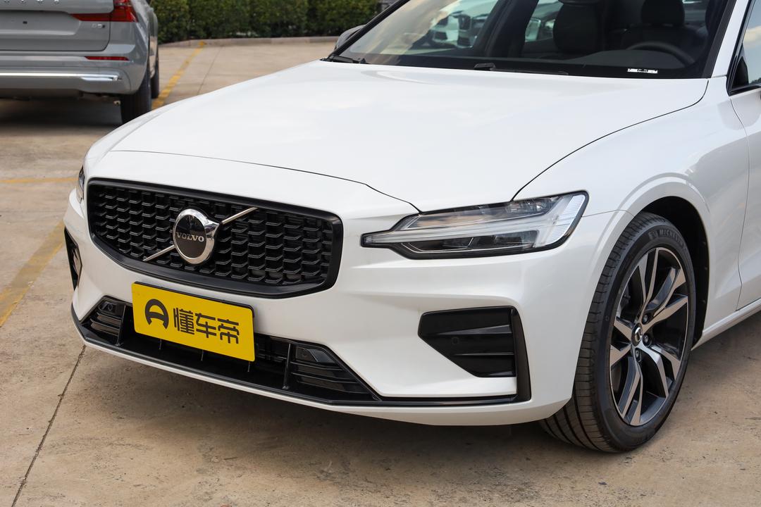 Volvo S60 2026, фото 9