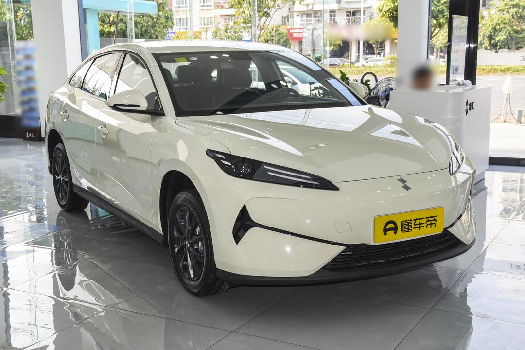 BYD e7 EV 2026, фото 3