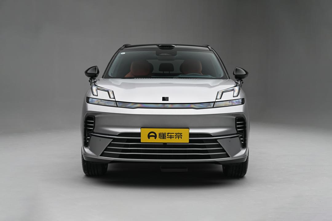 Lynk & Co 08 EM-P 2026, фото 2