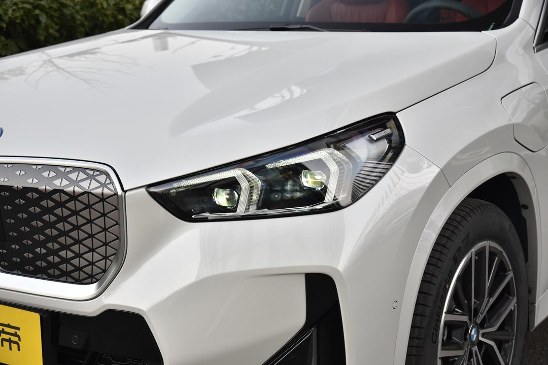 BMW iX1 2026, фото 14