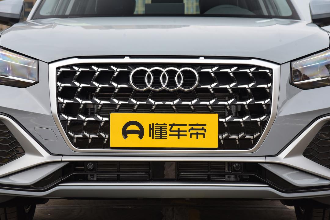 Audi Q2L 2026, фото 10