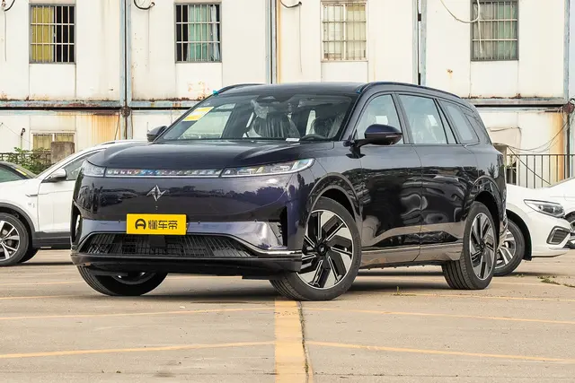 Dongfeng Yipai 008 2026 — купить из Китая под заказ