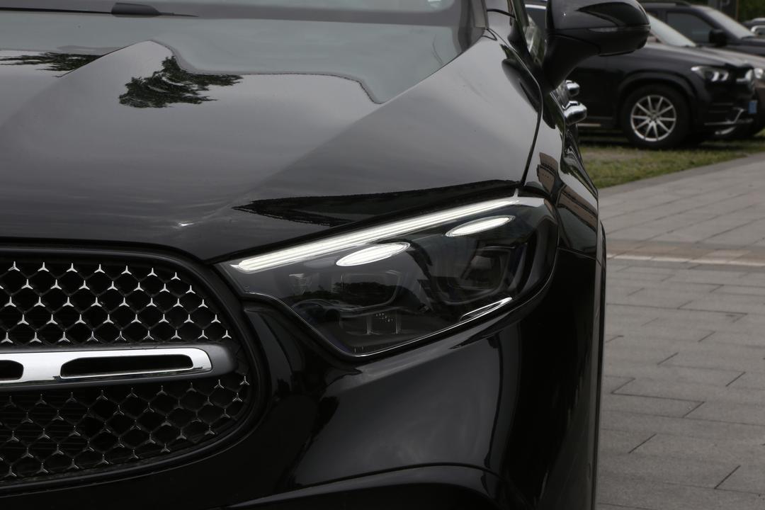 Mercedes-Benz GLC-Class 2026, фото 12