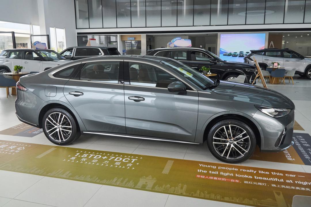 Geely Emgrand 2026, фото 8
