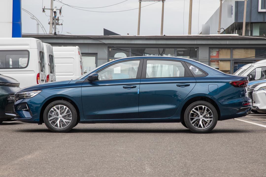 Geely Emgrand 2026, фото 4