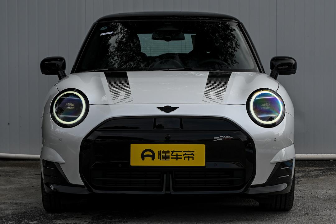 MINI Cooper Electric 2026, фото 12