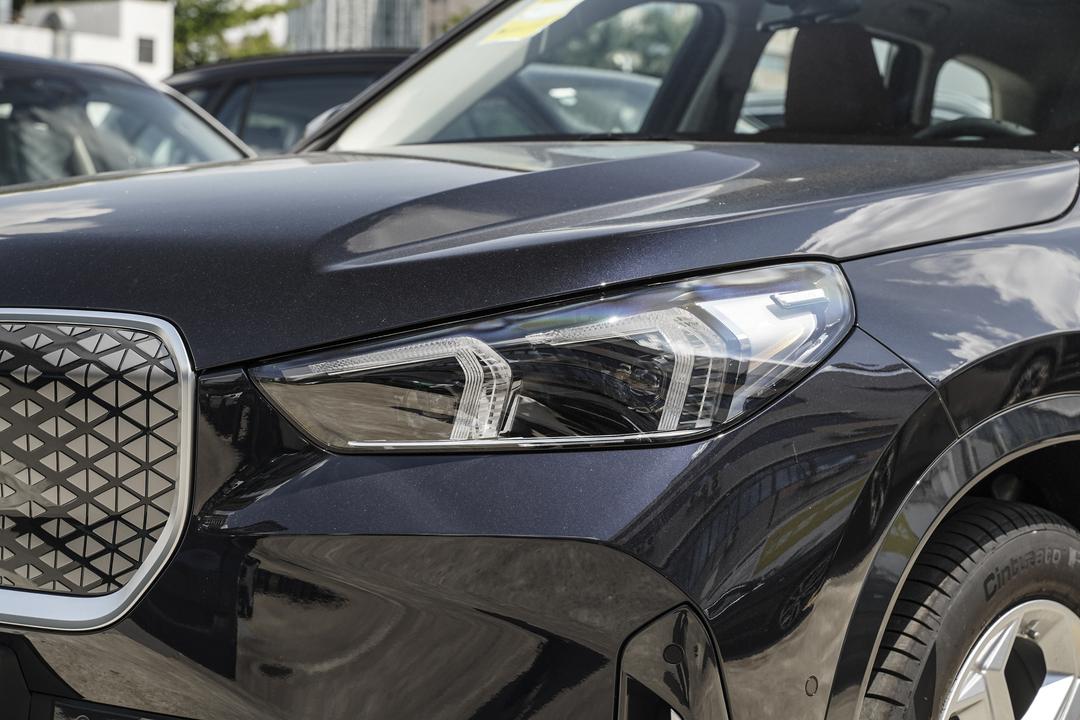 BMW iX1 2026, фото 13