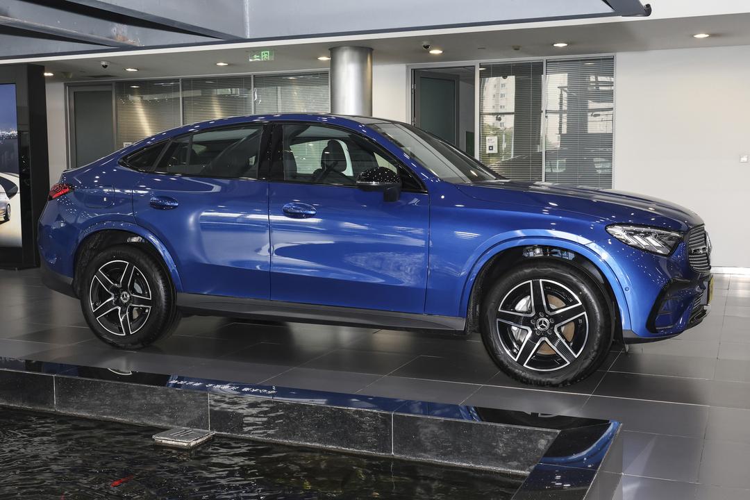 Mercedes-Benz GLC Coupe 2026, фото 8
