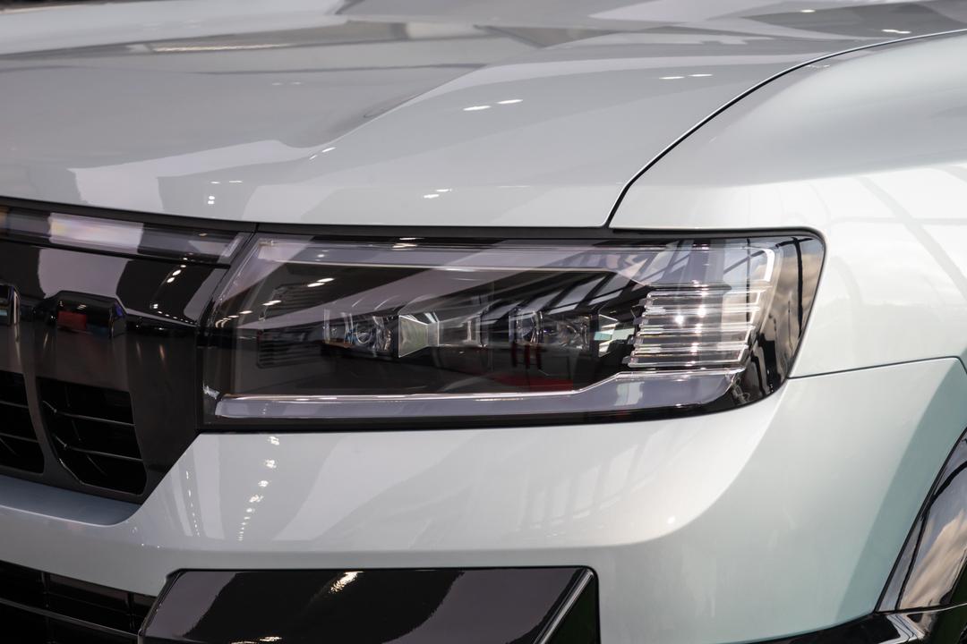 BYD Fangchengbao Leopard 8 2026, фото 13