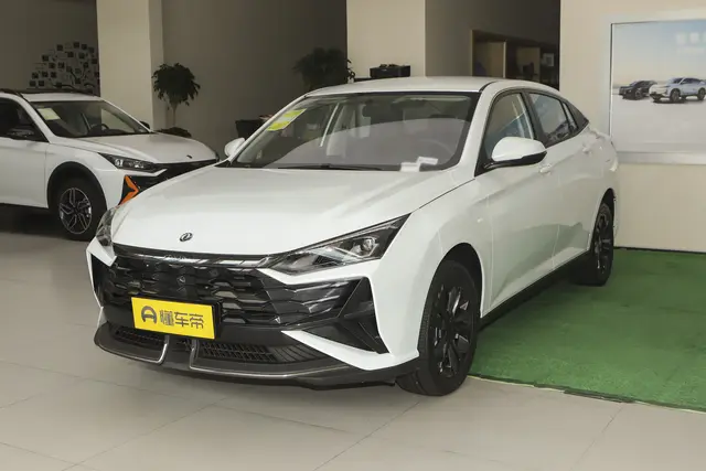 Dongfeng Aeolus Yixuan 2026 — купить из Китая под заказ