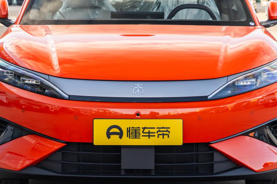 BYD Qin MAX DM 2026, фото 10